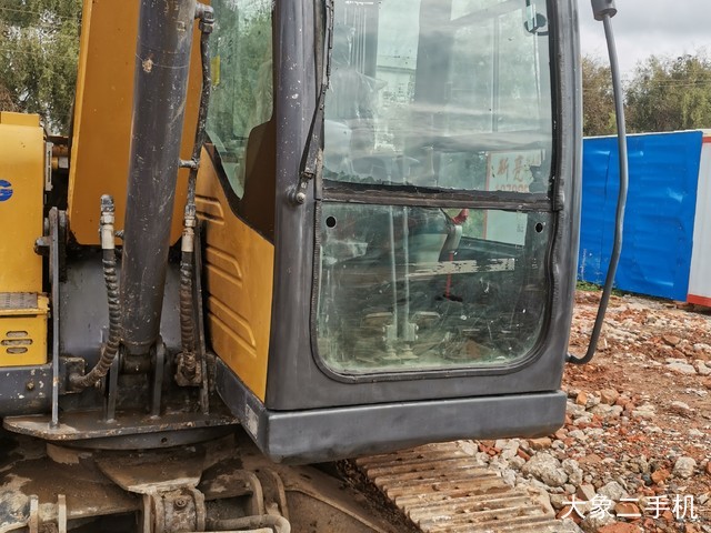 徐工 XE80D 挖掘机