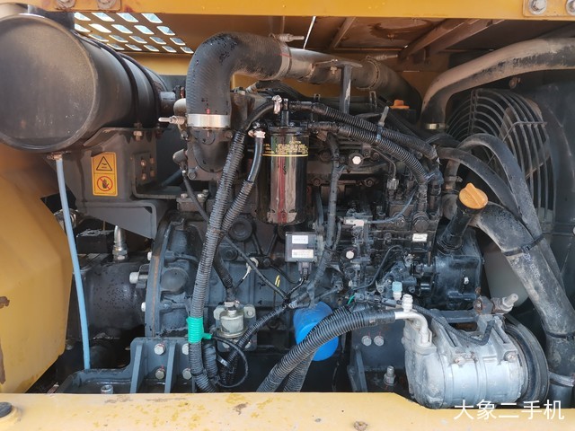 徐工 XE80D 挖掘机