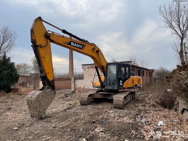 三一重工 SY215C-10 挖掘机