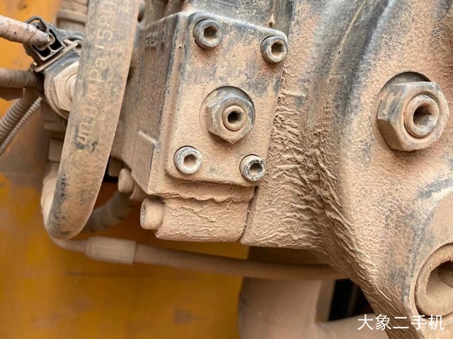 三一重工 SY215C-10 挖掘机