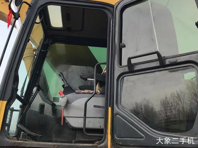 小松 PC270-7 挖掘机