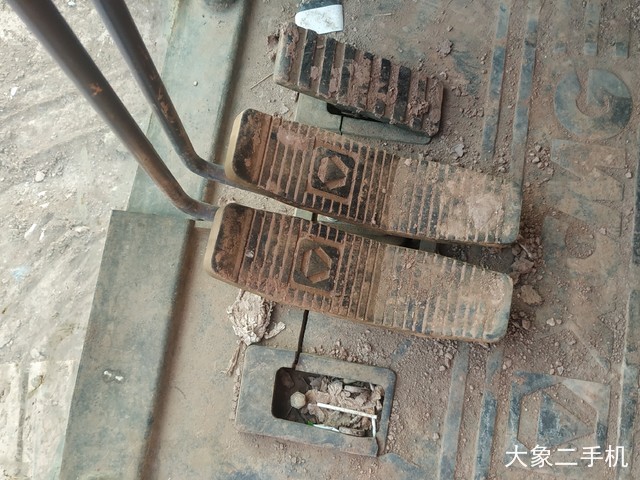 徐工 XE150 挖掘机