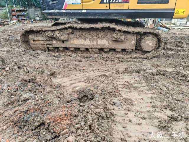 三一重工 SY225C 挖掘机