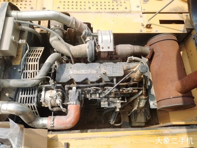徐工 XE215D 挖掘机