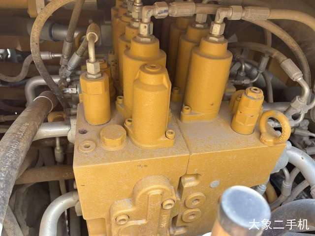 三一重工 SY215C-10 挖掘机