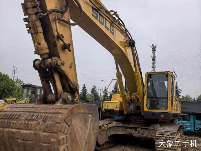 山东临工 LG6360E 挖掘机