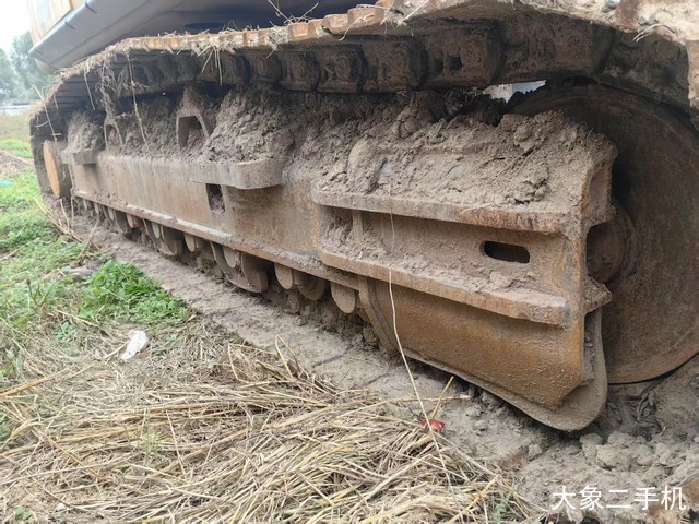 徐工 XE270DK 挖掘机