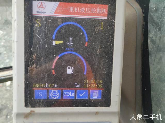 三一重工 SY135C 挖掘机