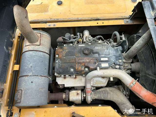 三一重工 SY215C 挖掘机