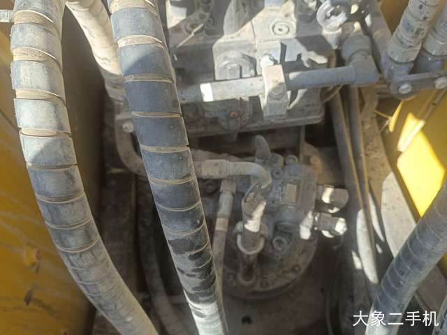 山东临工 E6135F 挖掘机