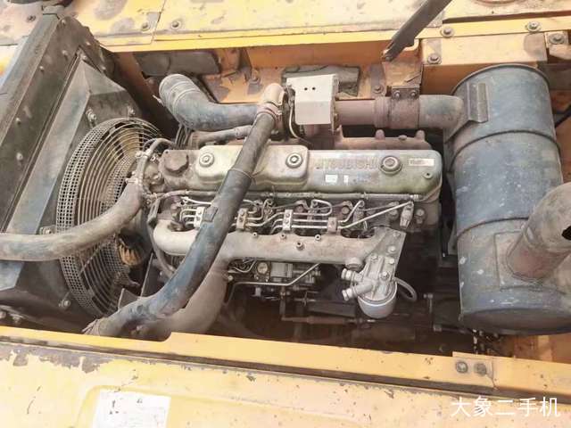 三一重工 SY215C-9 挖掘机