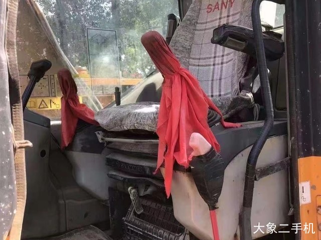 三一重工 SY75C-8 挖掘机
