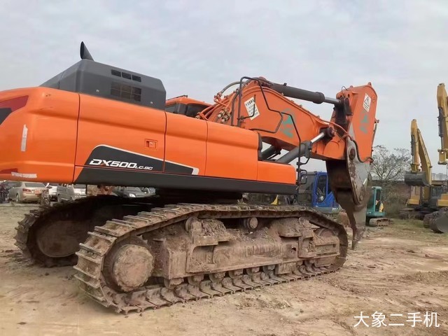 斗山 DX500 挖掘机