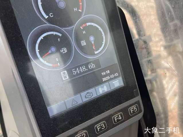 徐工 XE390CH 挖掘机