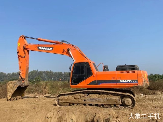 斗山 DH370 挖掘机