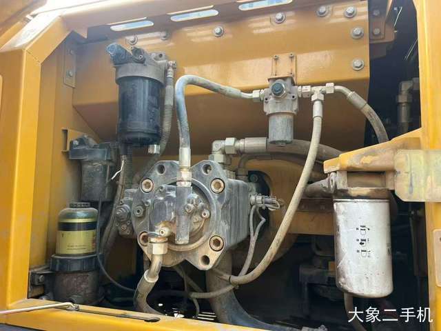 徐工 XE200D 挖掘机