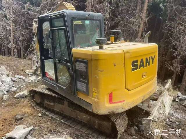 三一重工 SY75C 挖掘机