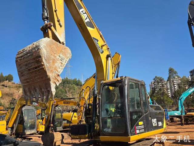 卡特彼勒 318D2L小型液压 挖掘机