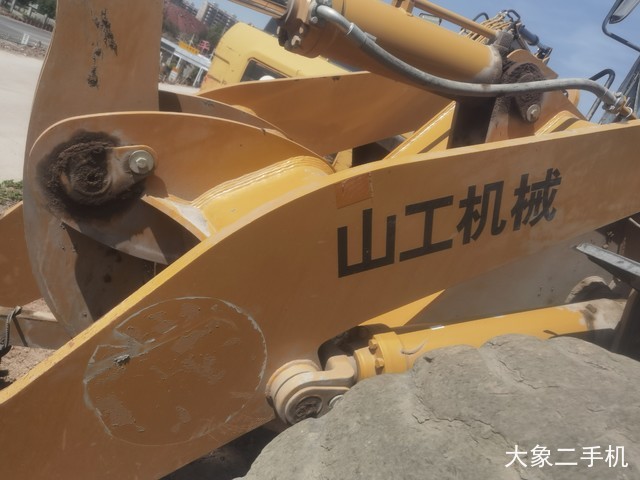 山工 SEM652D 装载机