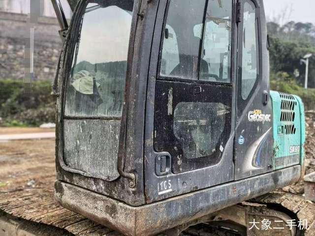 神钢 SK75-8 挖掘机