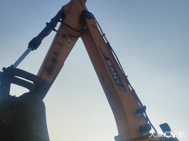 三一重工 SY135C-9 挖掘机