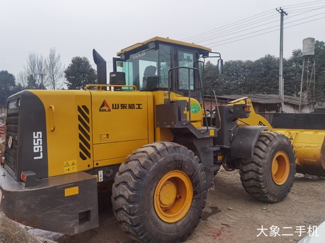 山东临工 L955F 装载机
