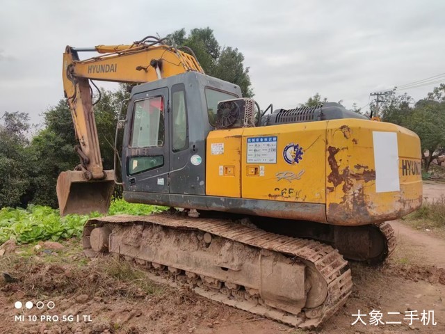 现代 R225LC-7 挖掘机