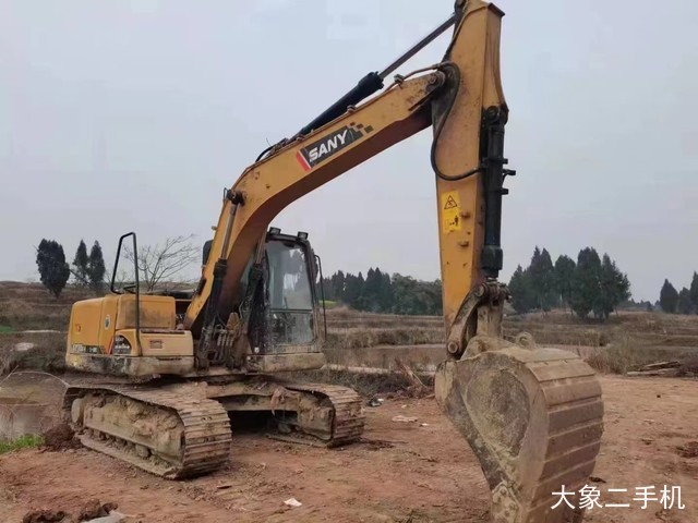 三一重工 SY135C 挖掘机