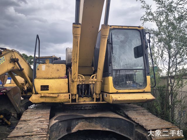 小松 PC210-8M0 挖掘机