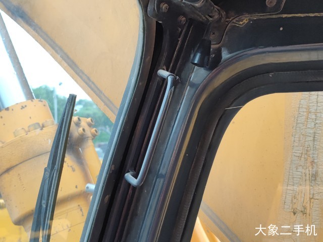 现代 R225-7 挖掘机