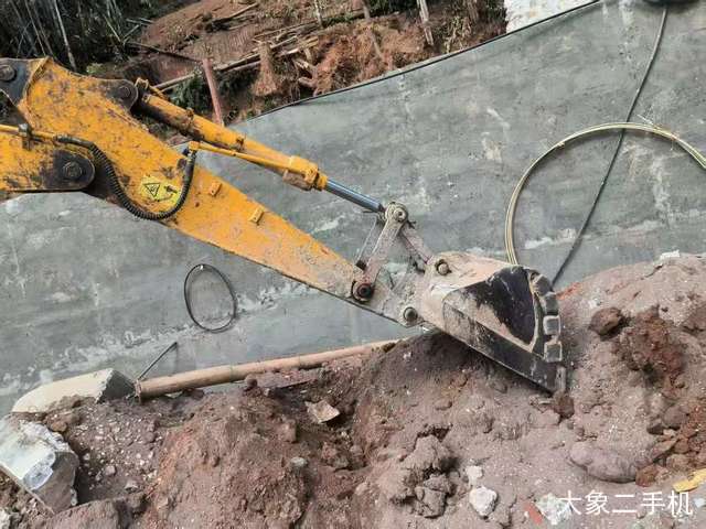 龙工 LG6090 挖掘机