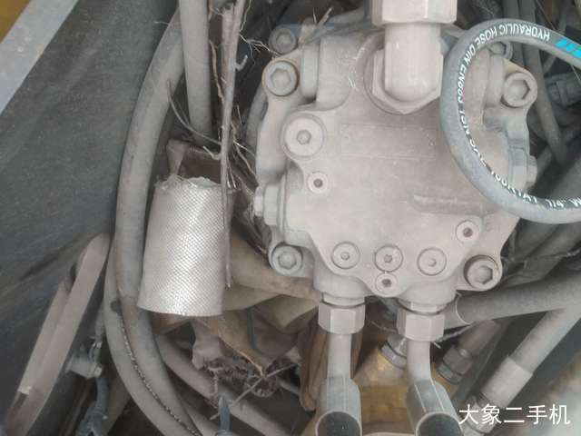 山东临工 E680F 挖掘机