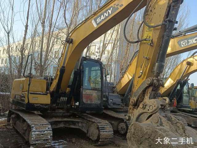 三一重工 SY135C-9 挖掘机