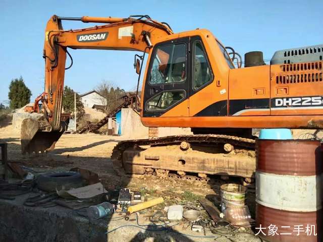 斗山 DH215-7 挖掘机