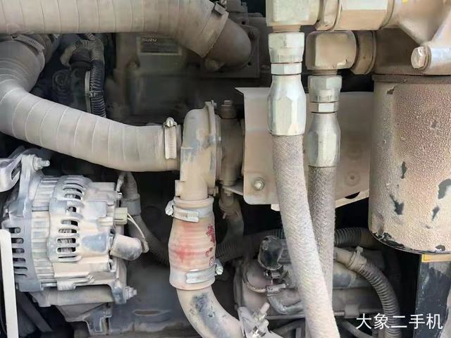 神钢 SK75-8 挖掘机