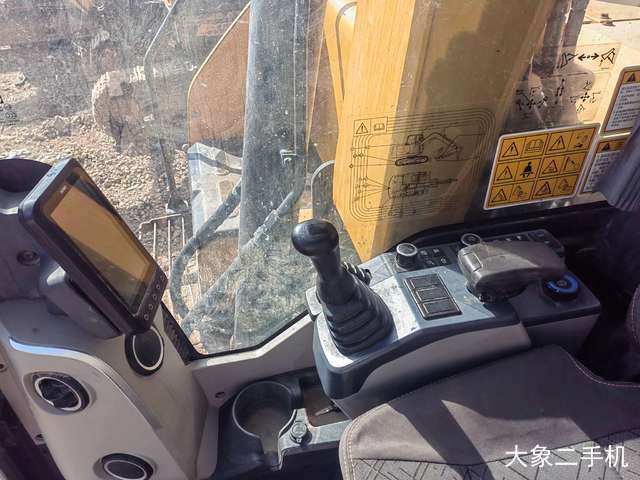 徐工 XE75G 挖掘机