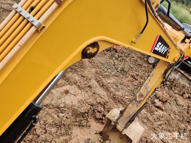 三一重工 SY75C 挖掘机