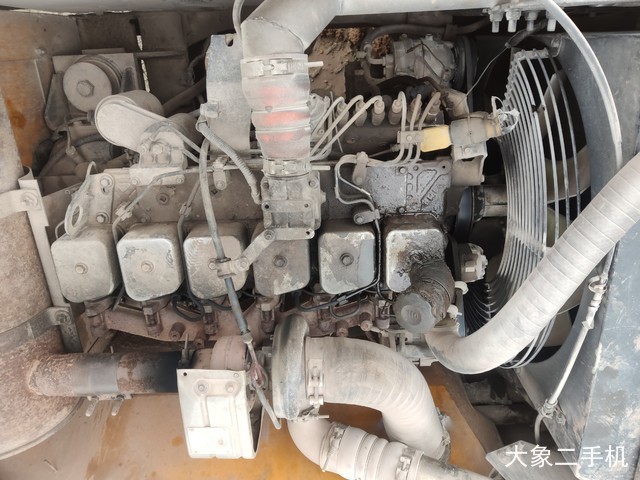 现代 R225-7 挖掘机