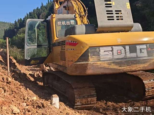 山东临工 E6210F 挖掘机