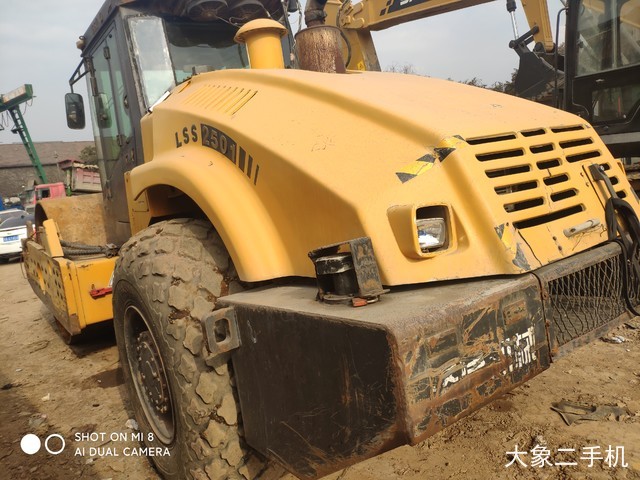 洛建 LSS2501 压路机