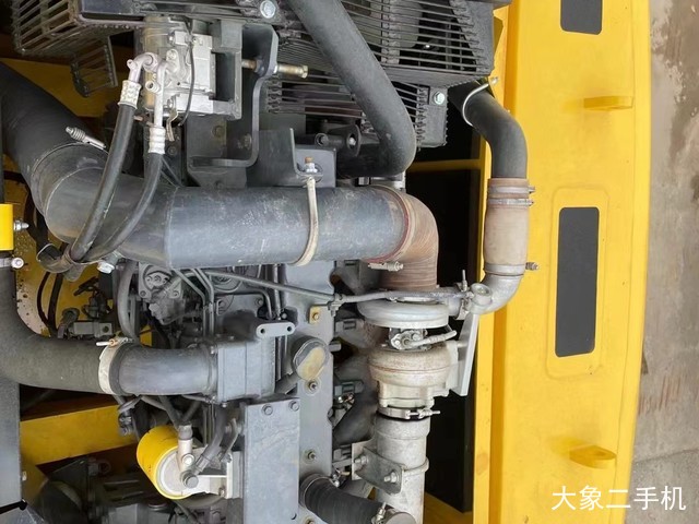 小松 PC200-8 挖掘机