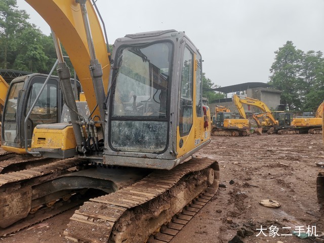 徐工 XE135B 挖掘机