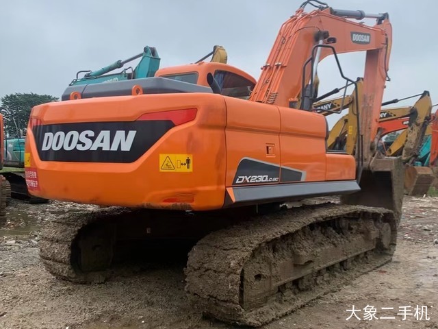 斗山 DH225-9 挖掘机