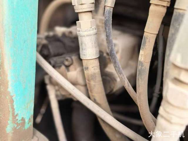 神钢 SK75-8 挖掘机