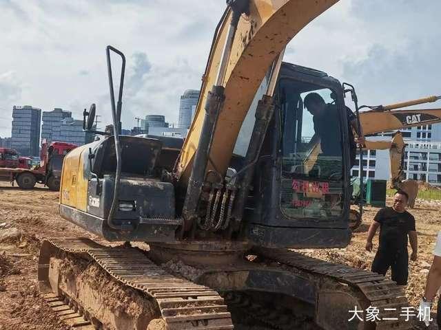 徐工 XE135D 挖掘机
