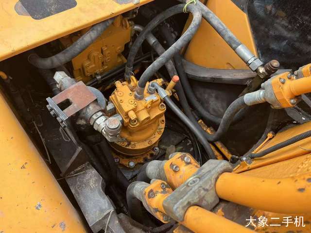 三一重工 SY215C-9 挖掘机