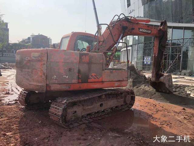 斗山 DX120-9C 挖掘机