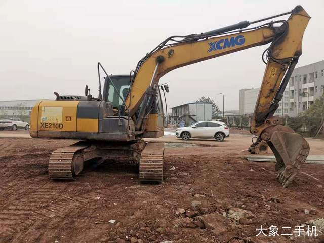 徐工 XE135D 挖掘机