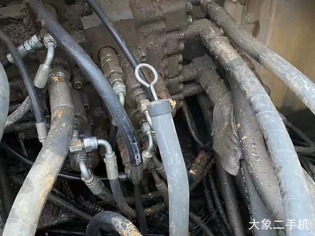 山东临工 E6225H 挖掘机