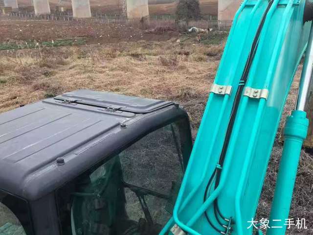 神钢 SK200-10 挖掘机